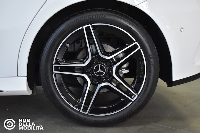 MERCEDES-BENZ A 180 d Automatic Premium Night Edition